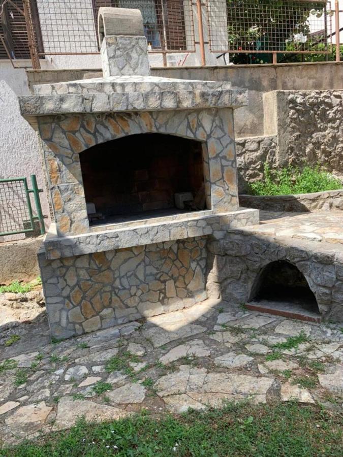 Apartments Bestak Krk Town Exterior foto