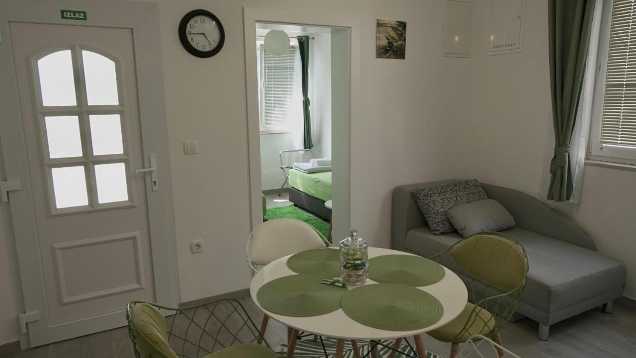 Apartments Bestak Krk Town Exterior foto